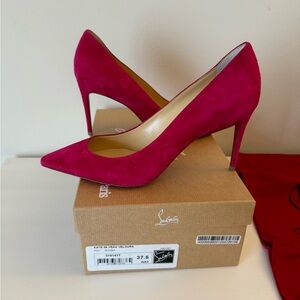 NWT CHRISTIAN LOUBOUTIN
Kate 85 suede pump.